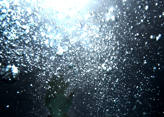 Haunting Dive Reads