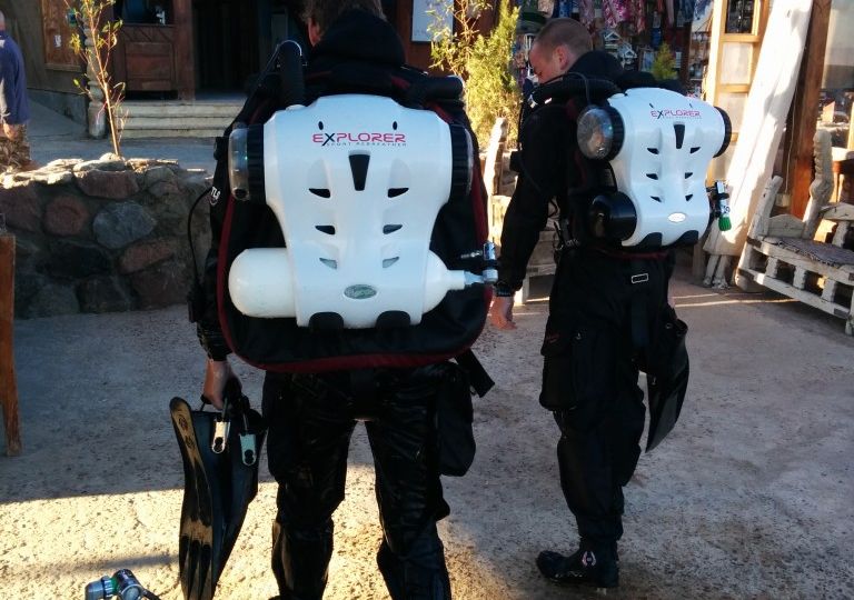 Hollis-explorer-divers-768x1024.jpg
