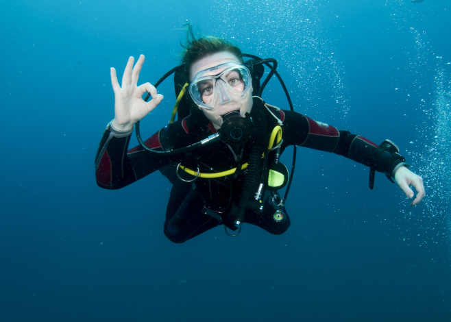 self-reliant diver